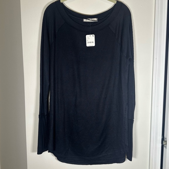 We The Free Tops - NWT We the Free Relaxed Fit Black Thermal Size Small oversized
